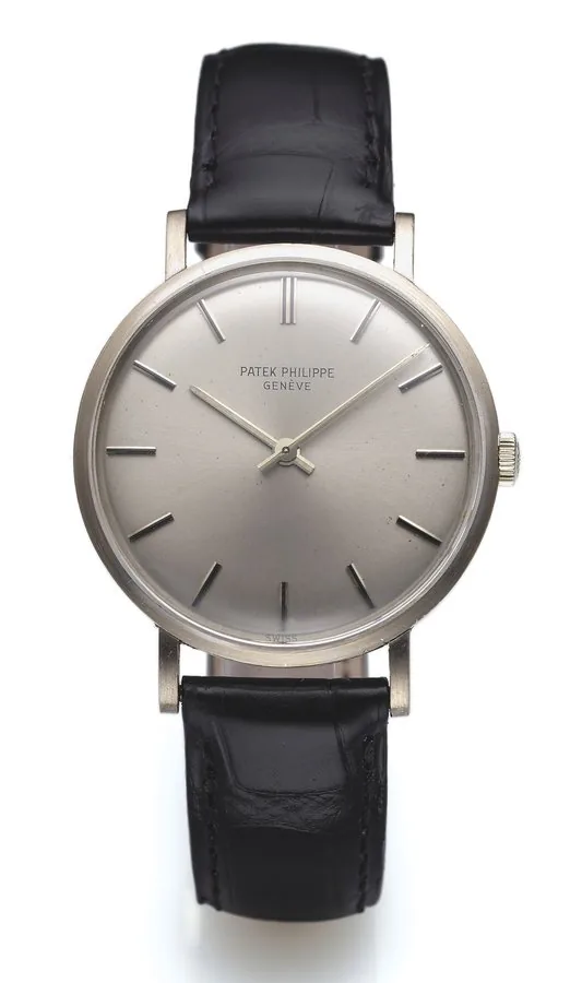 Patek Phili ppe Ref . 3538 White Gold Patek Philippe, Genève, No. 1213712, case No. 2716237, Ref. 3538. Made in 1972, sold on July 24, 1972. Very fine and rare, thin, 18K white gold wristwatch with an 18K white gold Patek Philippe buckle. Accompanied by the Extract from the Archives and a Patek Philippe box. To be sold without reserve