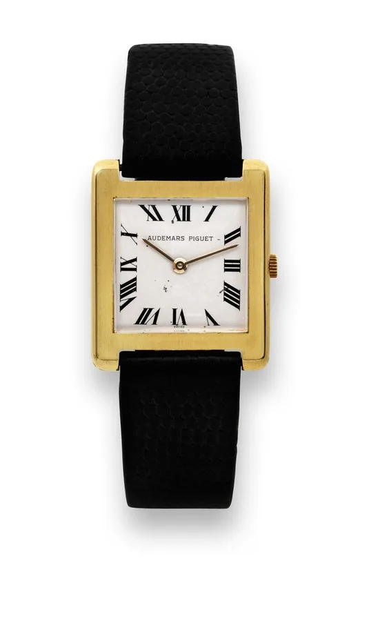 Audemars Piguet, Genève, case No. 24599. Made in the 1960s. Fine, thin, 18K yellow gold rectangular wristwatch.