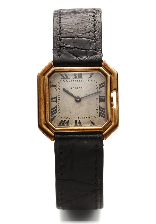 CARTIER CEINTURE YELLOW GOLD Cartier, Paris, "Ceinture," No. 486140, case No.35694. Made circa 1940. Fine, octagonal, 18K yellow gold mid-size wristwatch with an 18K yellow gold Cartier deployant clasp. Dial signed, movement signed European watch and clock, case numbered.