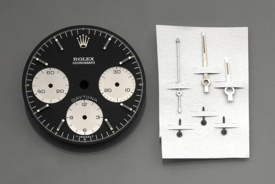 ROLEX REF. 6263 BLACK DAYTONA DIAL & HANDS Rolex Dial with 6 hands, Ref. 6263, 6265 stainless steel, to fit Cal. 727 (Rolex Cosmograph Daytona). To be sold without reserve