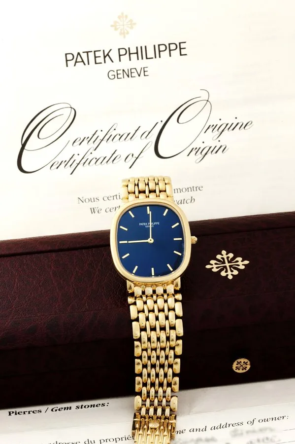 Patek Philipe Ref. 3738 Ellipse d'Or Patek Philippe, Genève, "Ellipse d'Or", movement No. 1201261, case No. 4043158, Ref. 3738/122J. Sold on October 13th, 2000. Very fine, oval, self-winding, 18K yellow gold wristwatch with an 18K yellow gold Patek Philippe integrated link bracelet. Accompanied by fitted box, the Certificate of Origin, extra link and booklets.