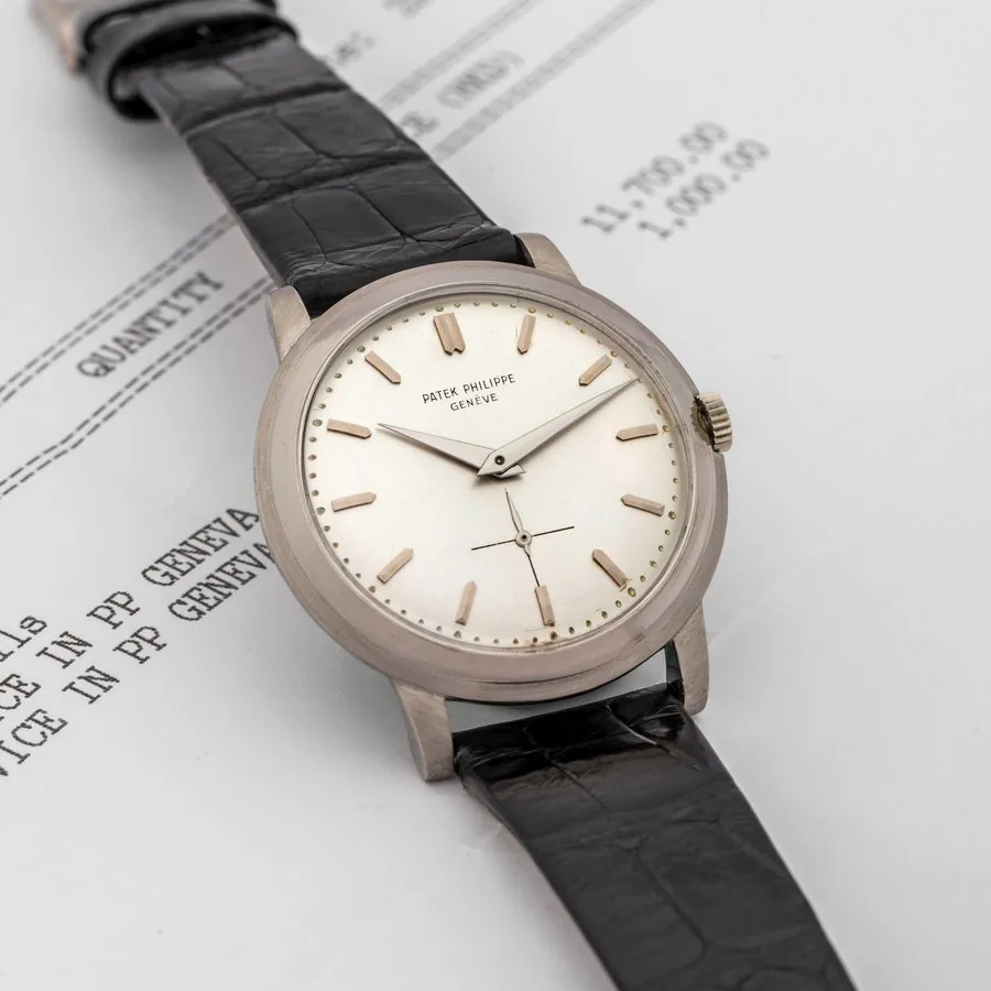 PATEK PHILIPPE SO-CALLED "DISCO VOLANTE" WHITE GOLD Patek Philippe, Genève, movement No. 762442, case No. 690970, Ref. 2552. Made in 1955, sold on May 28th, 1956. Very fine and rare, self-winding, water-resistant, 18K white gold wristwatch with an 18K white gold Patek Philippe buckle. Accompanied by the Extract from the Archives, pouch and a fitted box.