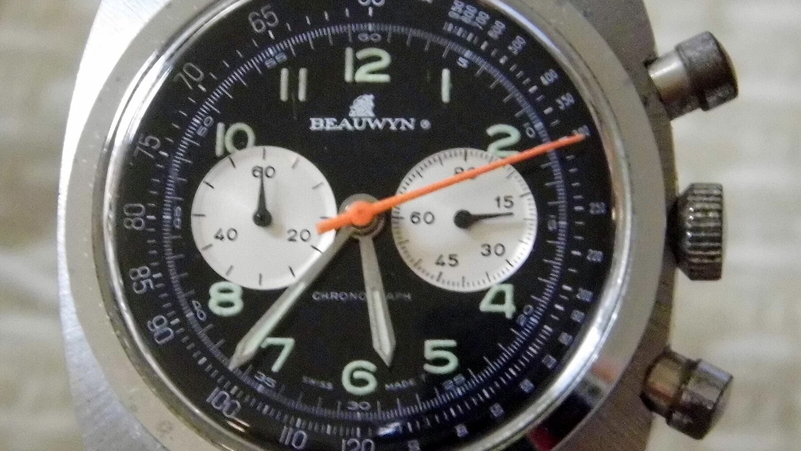 Patek Philippe 1518 in Stainless Steel: The First Eight-Figure Wristwatch