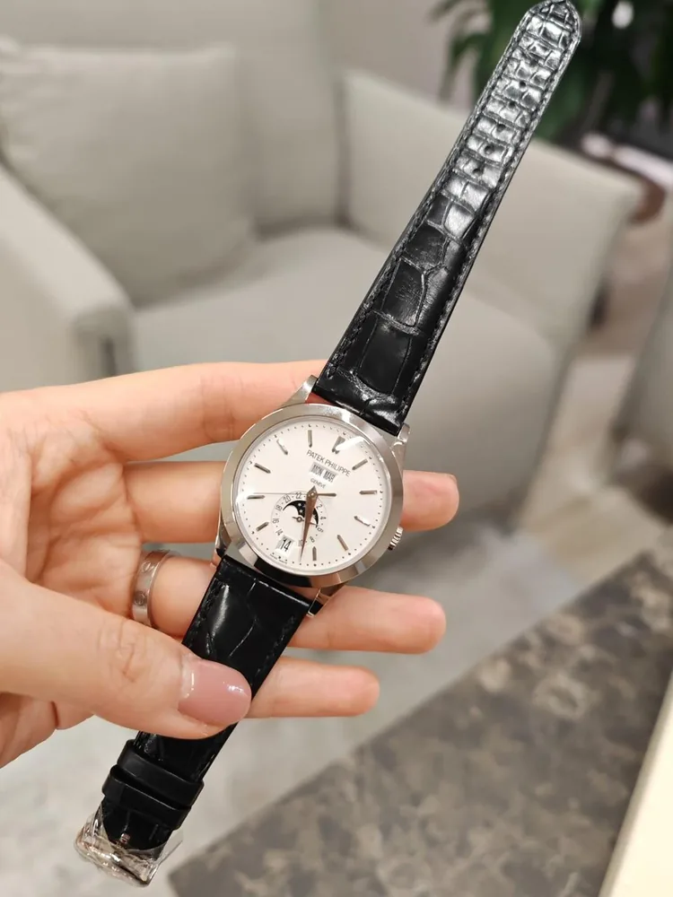 Patek Philippe Patek Philippe Annual Calendar 5396G‑011 White‑Gold 38.5 MM Silver Dial 2024