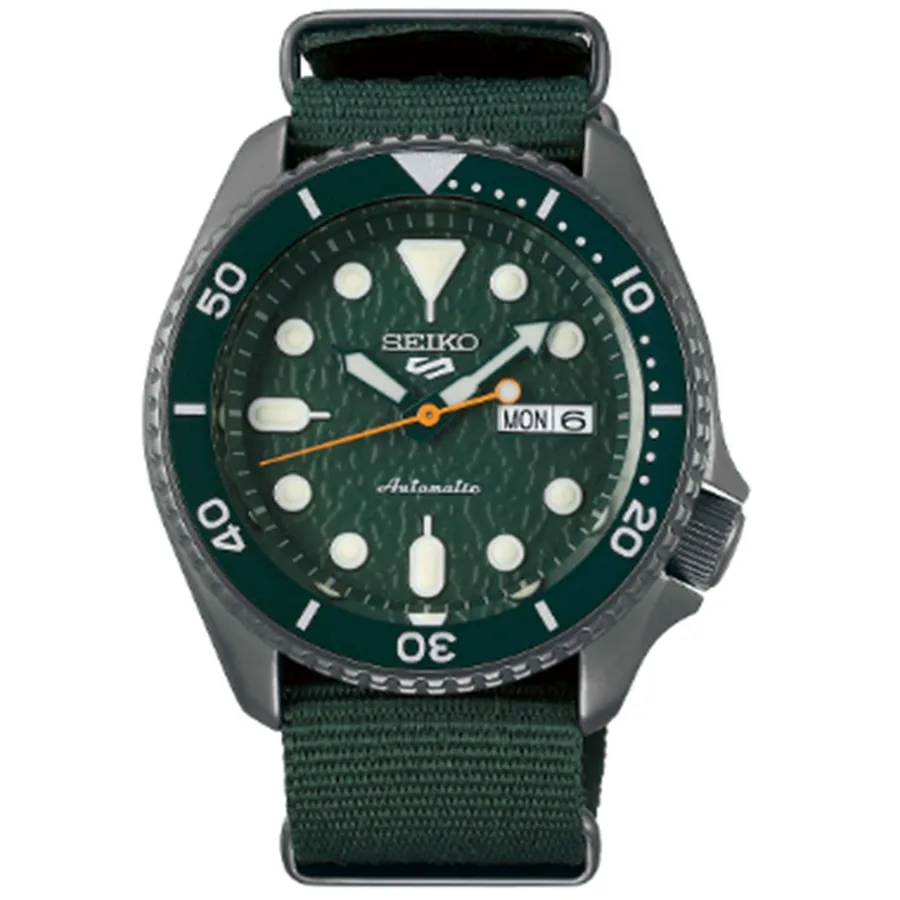 Seiko 5 Sports SRPD77K1