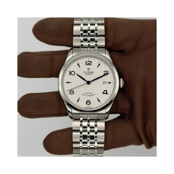 Tudor 1926 Case Opaline M91550-0005