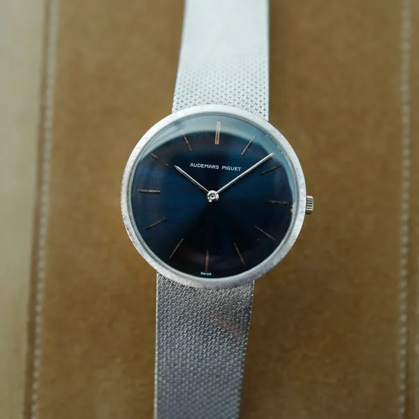 Audemars Piguet Round UFO-Style 211862