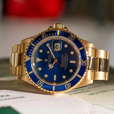 Rolex Submariner Date 16618 Blue Superluminova