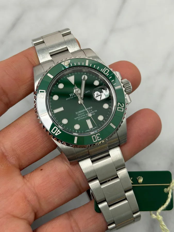 Rolex 2015 116610LV Hulk 15525