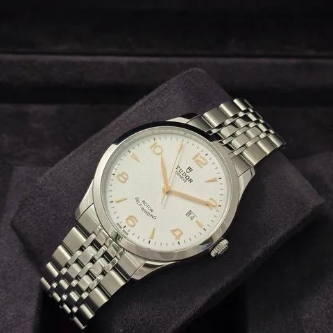 Tudor Black Bay 79540-0011