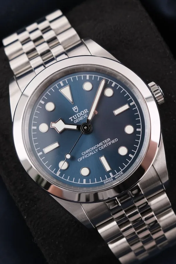 Tudor Black Bay 79660-0001