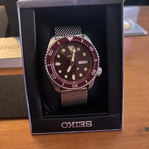 Seiko 5 Sports SRPD69K1