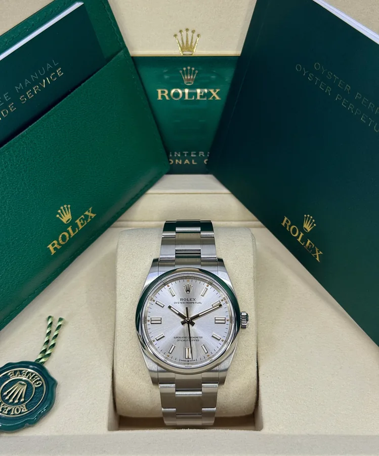 Rolex Oyster Perpetual 126000-0001