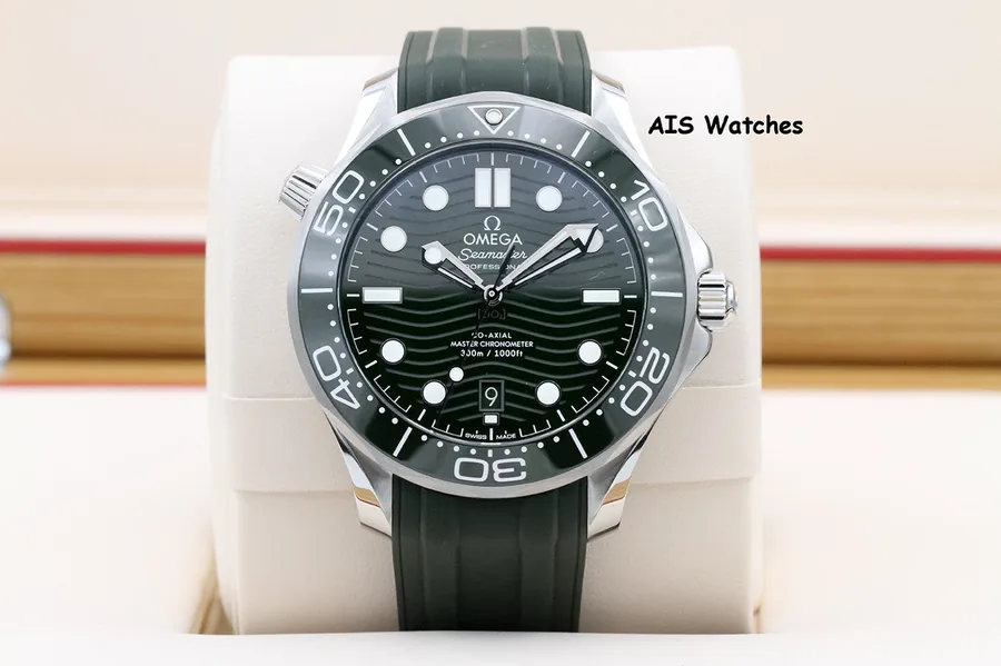Omega BNIB Seamaster 300M 42MM 002475-UN-GR