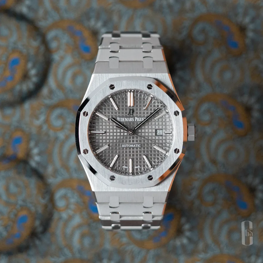 Audemars Piguet Royal Oak SelfwindingBox/Papers Excellent Condition 15400ST.OO.1220ST.04
