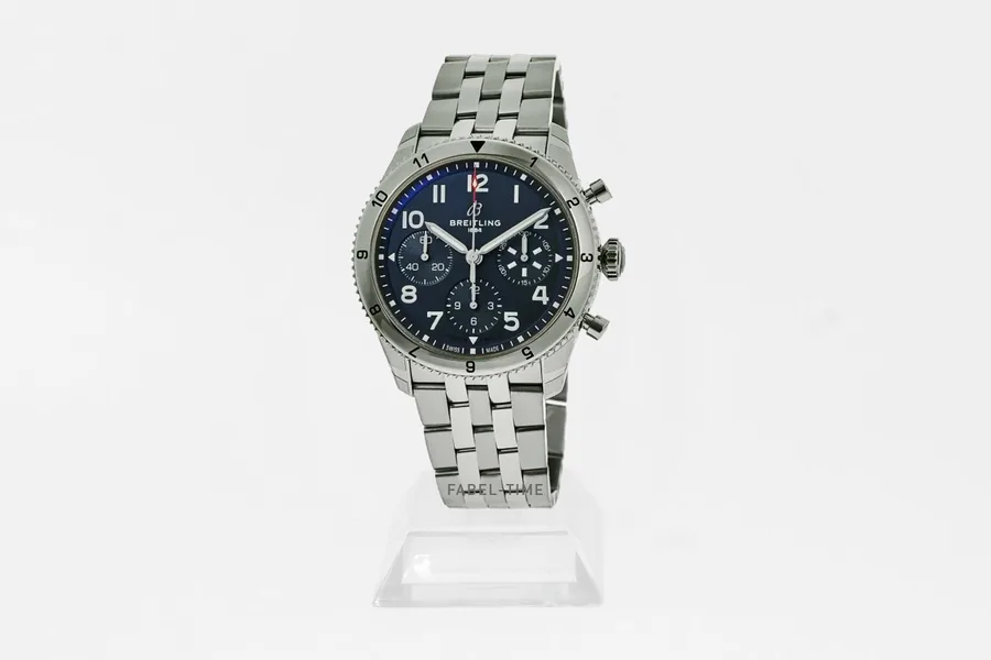 Breitling Classic Avi A233801A1C1A1