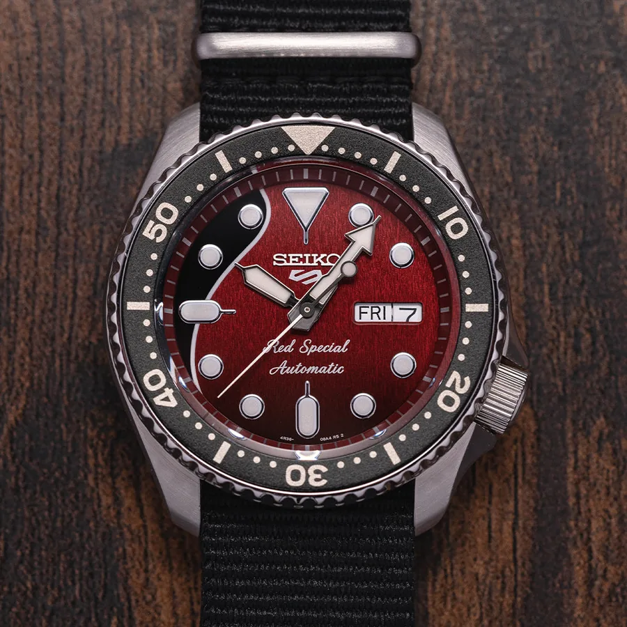 Seiko 5 Sports Brian May SRPE83K1