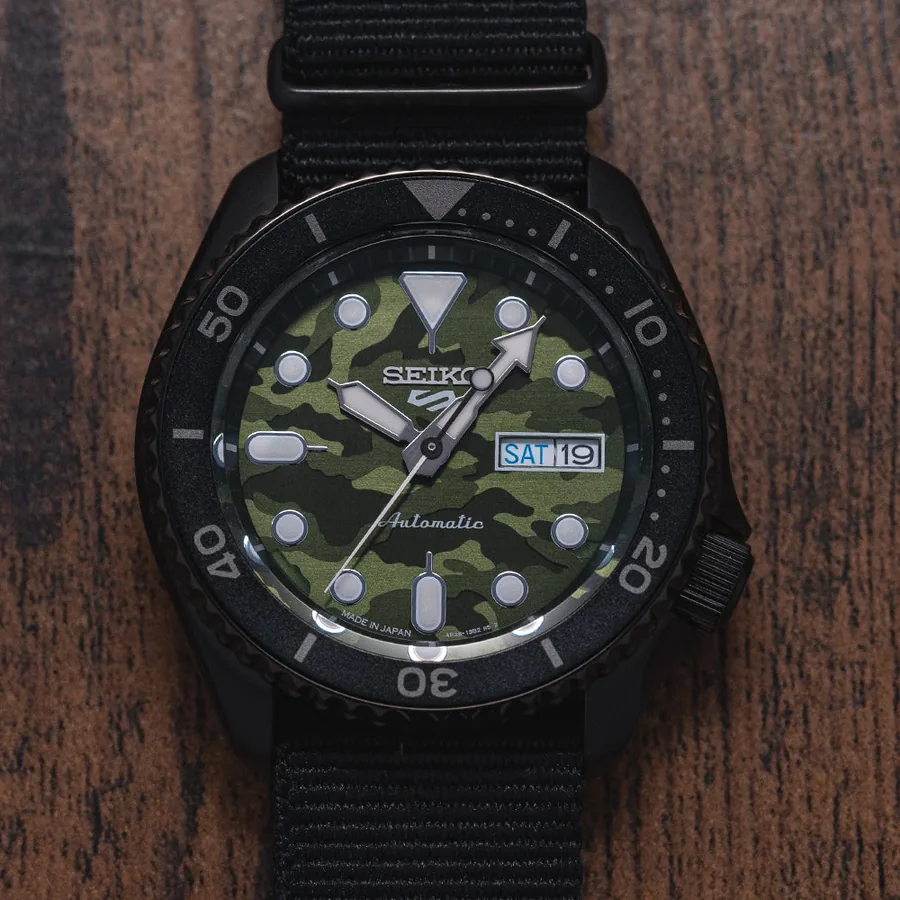 Seiko 5 Sports SRPJ37