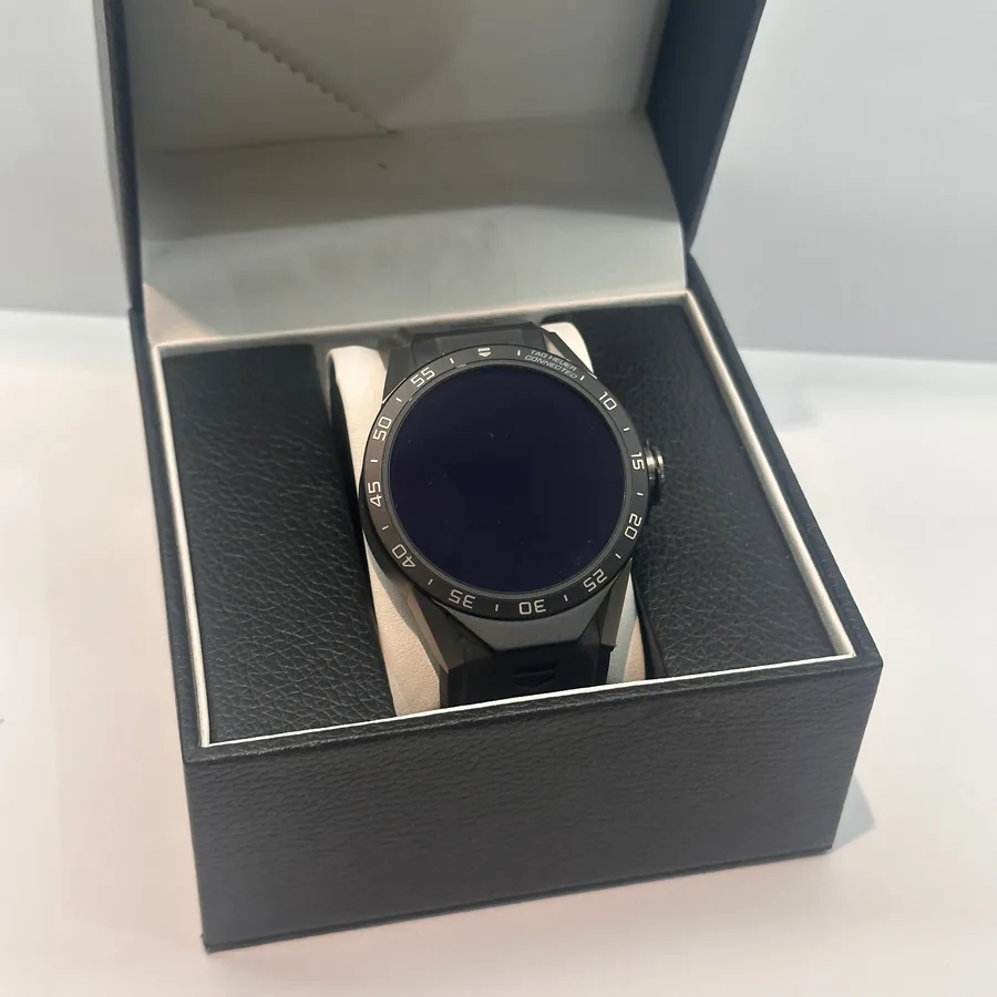 TAG Heuer Connected Modular AP1171