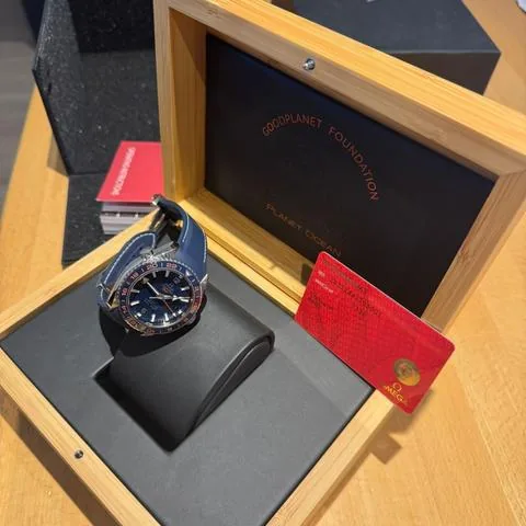 Omega Seamaster Planet Ocean 232.32.44.22.03.001