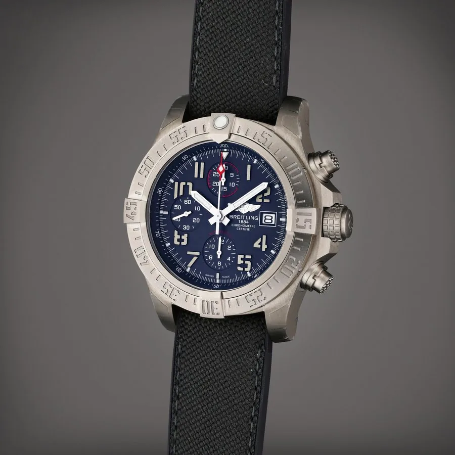 Breitling Avenger E13383