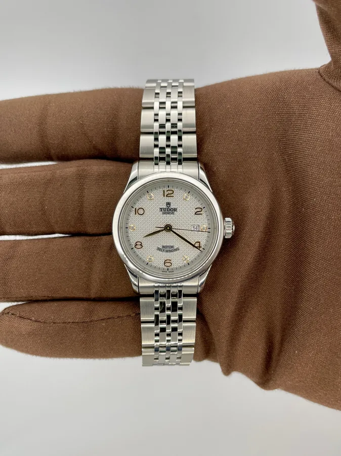 Tudor Unclassified 201476
