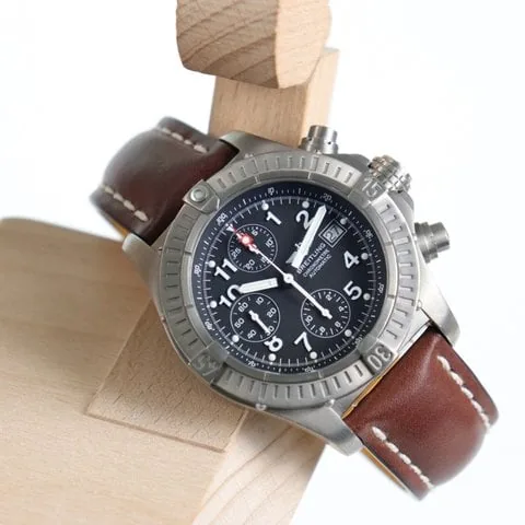 Breitling Avenger E1336009/C577