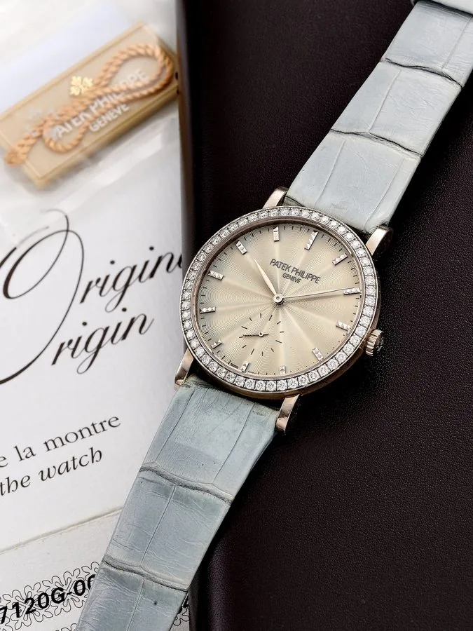 Patek Philippe Calatrava 7120G-001