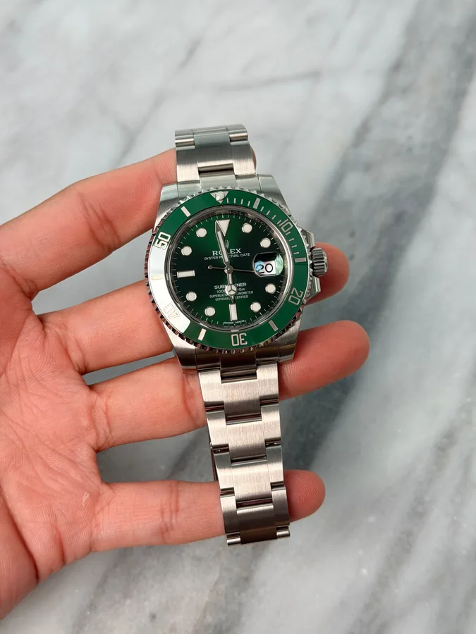 Rolex 2018 116610LV Hulk 15452