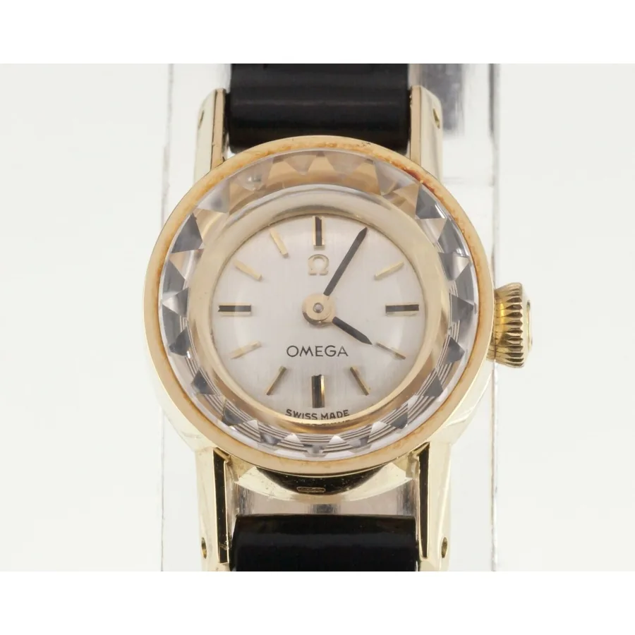 Omega Unclassified AV-5825