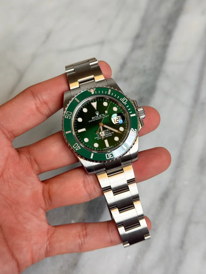 Rolex 2015 116610LV Hulk 15202