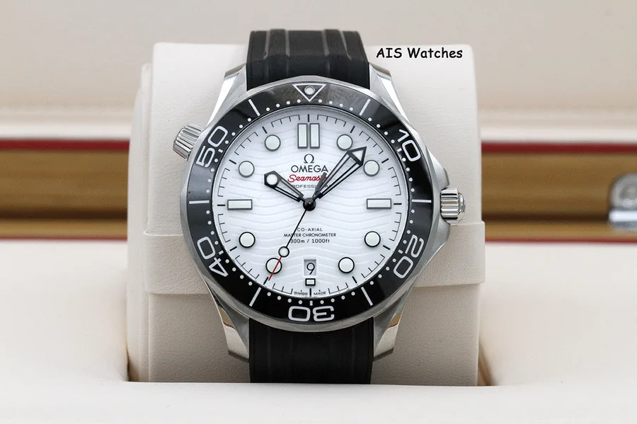 Omega BNIB Seamaster 300M 42MM 0002-UN-WH-1