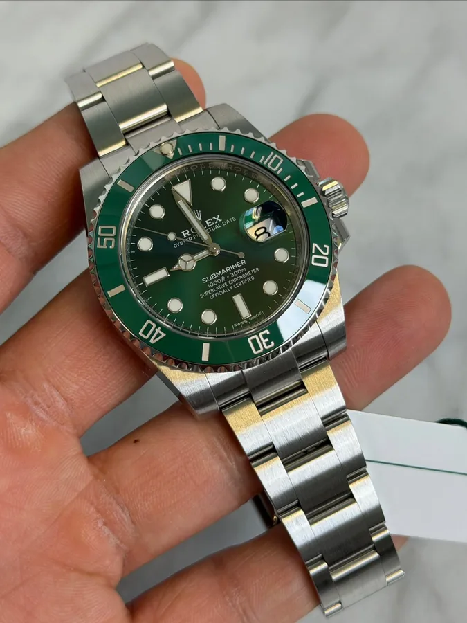 Rolex 2017 116610LV Hulk 15045
