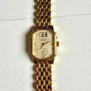 A. Lange & Söhne A. Lange & Söhne Lange 1 400.000 22mm Yellow gold Champagne