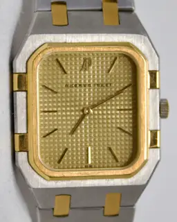 Audemars Piguet Audemars Piguet Royal Oak Lady 66009SA 32mm Stainless steel Champagne