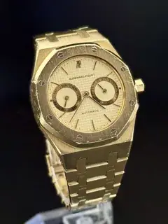 Audemars Piguet Audemars Piguet Royal Oak Day-Date 25572BA 36mm Yellow gold Golden