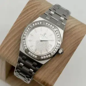 Audemars Piguet Audemars Piguet Royal Oak Lady 67601ST 33mm Stainless steel Silver