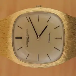 Audemars Piguet Audemars Piguet Cobra 5384 33mm Yellow gold Golden, Price & Market Data