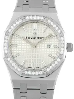 Audemars Piguet Audemars Piguet Royal Oak Lady 67651ST.ZZ.1261ST.01-A OAK 33mm Stainless steel Silver