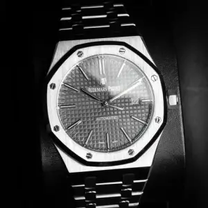 Audemars Piguet Audemars Piguet Royal Oak SelfwindingBox/Papers Excellent Condition