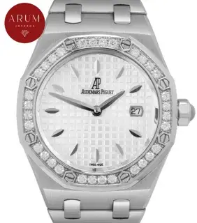 Audemars Piguet Audemars Piguet Royal Oak Lady 67601ST.ZZ.1230ST.01 33mm Stainless steel Silver