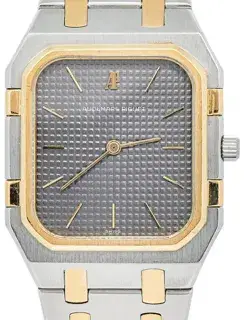Audemars Piguet Audemars Piguet Royal Oak Lady 66009SA 32mm Yellow gold Black