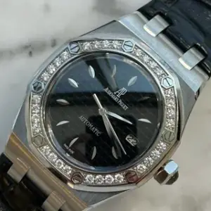 Audemars Piguet Audemars Piguet Royal Oak Lady 77321ST OAK 33mm Stainless steel Black