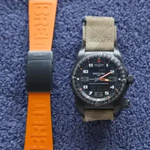 Breitling Breitling Emergency V763267Z.BE80.234S 51mm Titanium Black