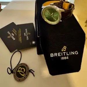 Breitling Breitling Navitimer A17395361L1P2 35mm Stainless steel Green