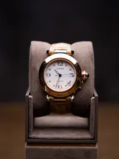Cartier Cartier Pasha 1035 35mm 18k gold White