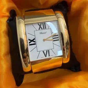 Chopard Chopard Classic REF. 7351 24mm Yellow gold White
