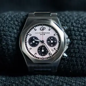 Girard-Perregaux Girard Perregaux LaureatoChronograph – 42mm White Dial – Ref. 81020-11-131-11A