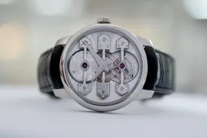 Girard-Perregaux La Esmeralda Tourbillon With Three Gold Bridges