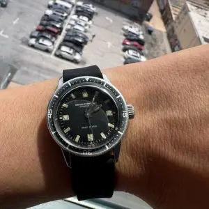 Girard-Perregaux Girard PerregauxDeep Diver Gyromatic 30mm Ultrarare